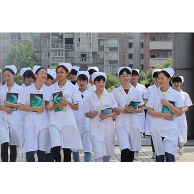 初中毕业应该怎么样选择卫校